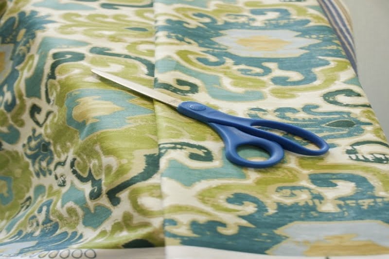 4 enkla steg för hur man gör gardiner av lakan!