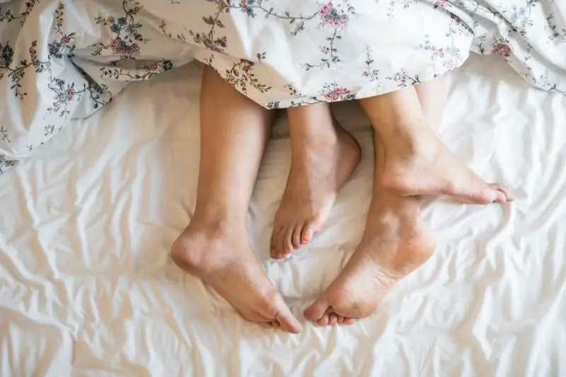 Hur bli av med spermafläckar på madrassen? 4 bästa tips!