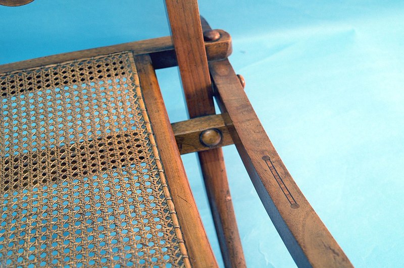 6 enkla DIY -steg för nybörjare om hur man käkar en stol