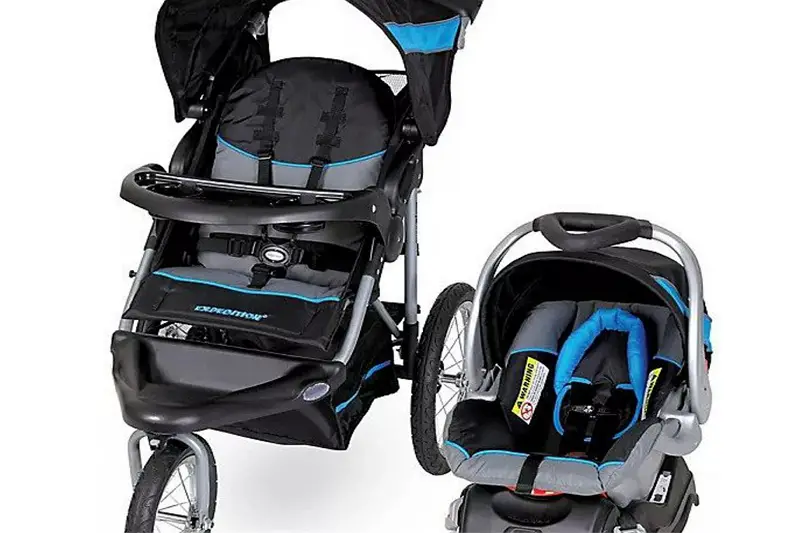 Den kompletta guiden för hur du fäster en bilbarnstol på din barnvagn