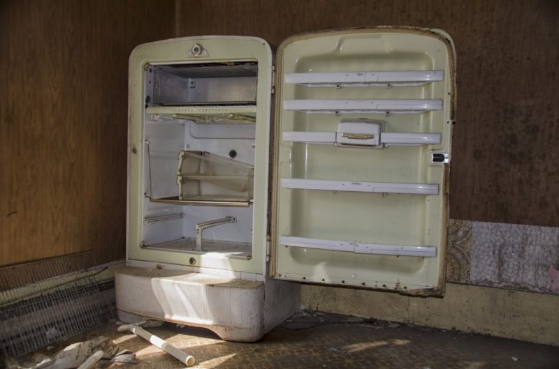 Hur bli av med ett kylskåp gratis? 3 enkla sätt!