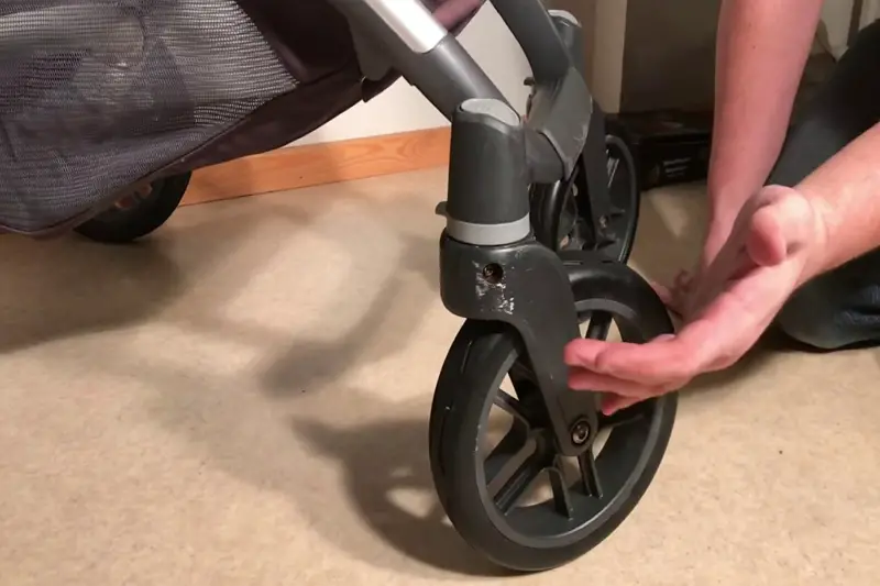 Omfattande hur man reparerar klibbiga barnvagnshjul