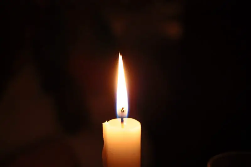 6 Utmärkta Candle Snuffers för friska ljus