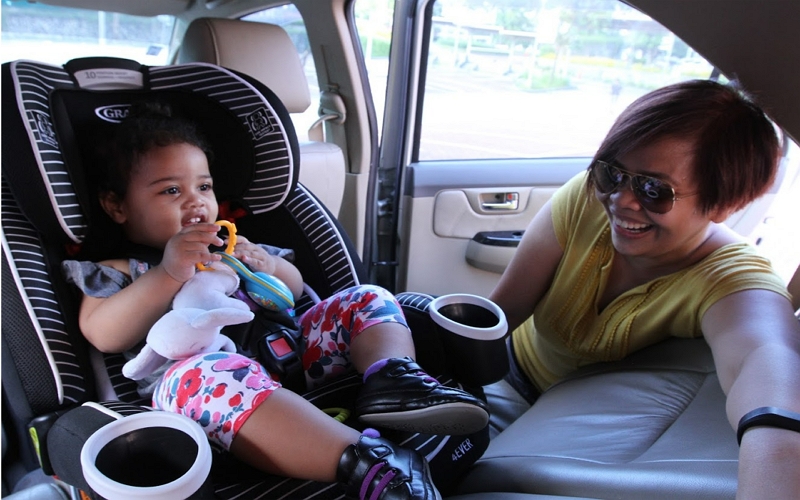 Enkla sätt att hålla barnet kallt i bilbarnstolen