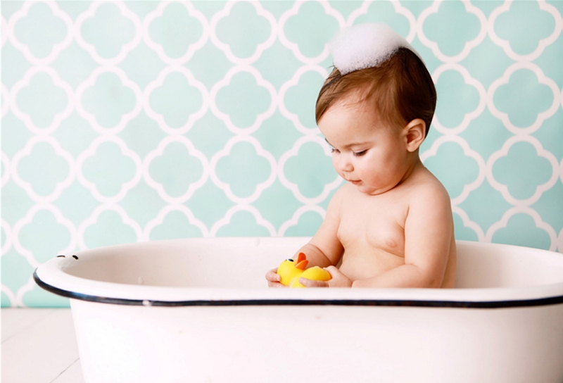 Hur man ger en baby ett bad i en dusch