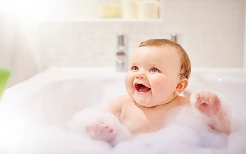 Hur man gör en huva badhandduk för baby