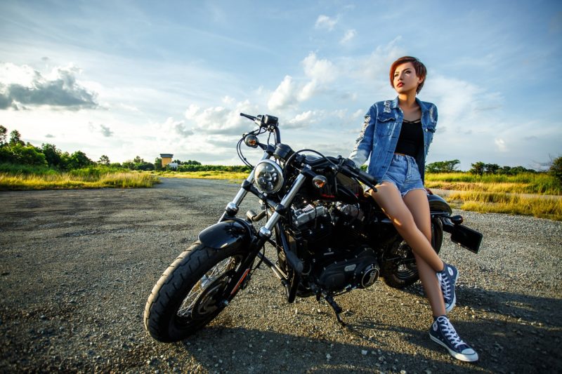 Hur mycket kostar en motorcykelförsäkring för 16-åringar? 4 användbara faktorer för en billigare affär!