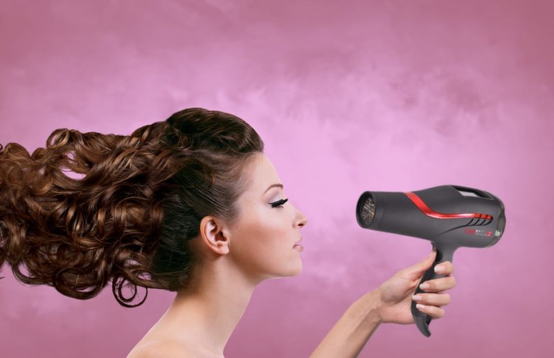 Hur väljer man en hårtork? 5 fantastiska tips!