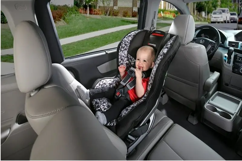 När ska man sätta barnet i en konvertibel bilbarnstol? Idéer!