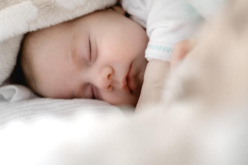 Vad kan mögel göra med en bebis: 3 möjliga negativa effekter