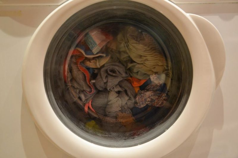 Hur täpper man igen avloppet på tvättmaskinen? 5 enkla steg!